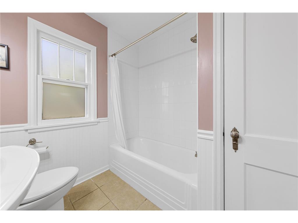 830 Mcknight Road N Maplewood MN 55119 7069005 image16