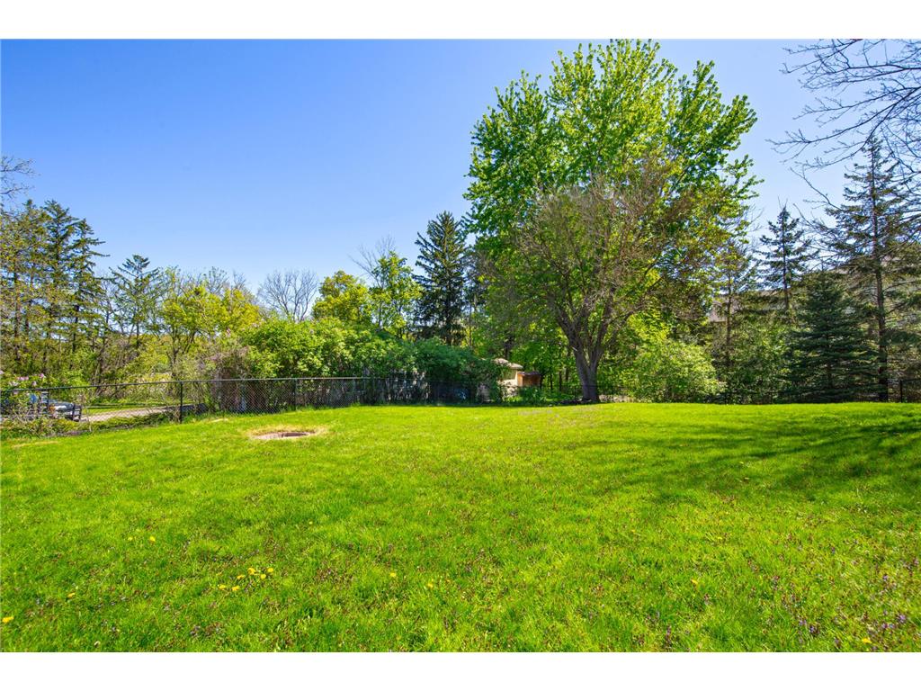 830 Mcknight Road N Maplewood MN 55119 7069005 image29