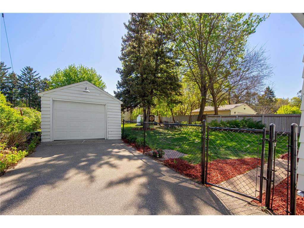 830 Mcknight Road N Maplewood MN 55119 7069005 image31