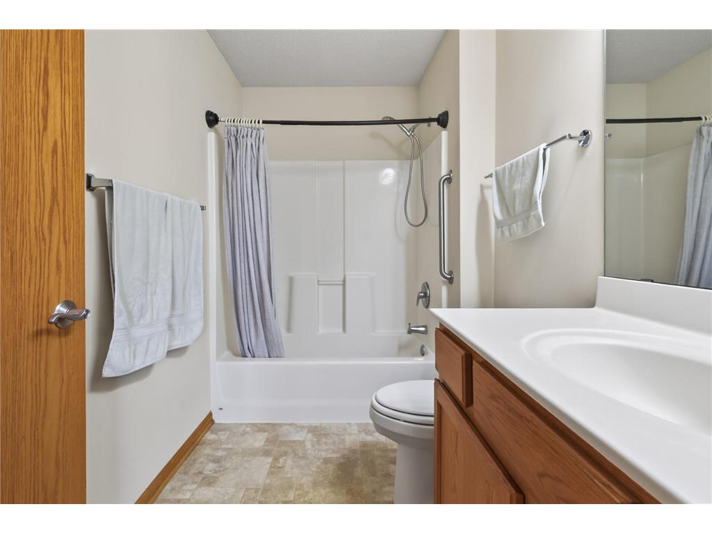 830 Roundhouse Street Shakopee MN 55379 7024438 image16