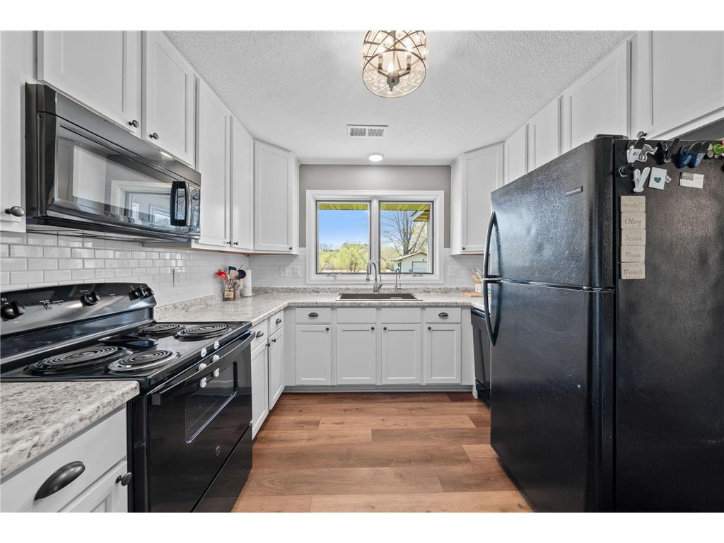 830 W 4th Street Rush City MN 55069 7039695 image5