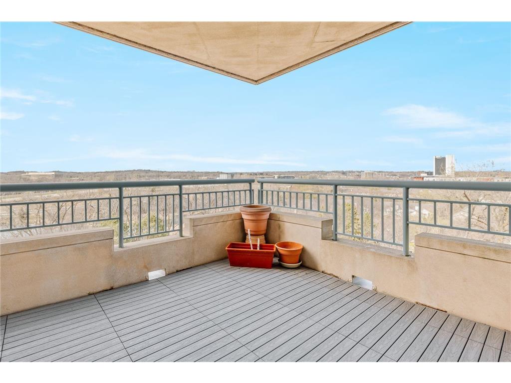 8301 Creekside Circle #560 Bloomington MN 55437 - Normandale 7062426 image15