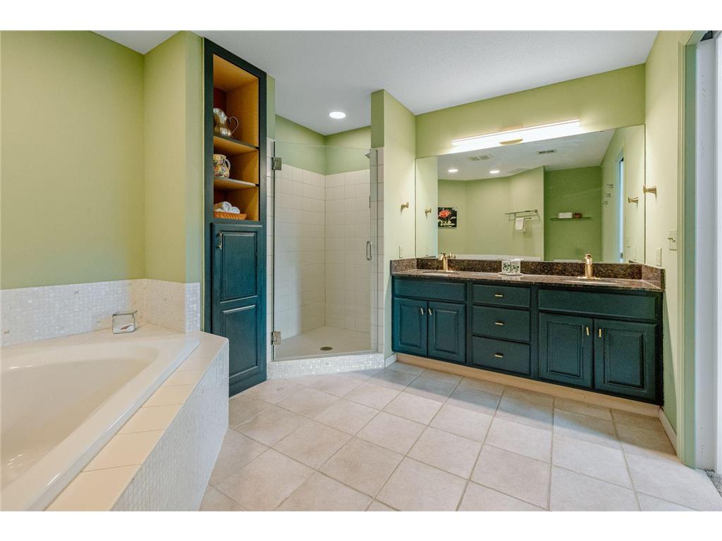 8301 Creekside Circle #560 Bloomington MN 55437 - Normandale 7062426 image21
