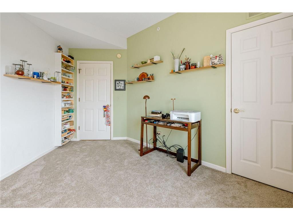 8301 Creekside Circle #560 Bloomington MN 55437 - Normandale 7062426 image26
