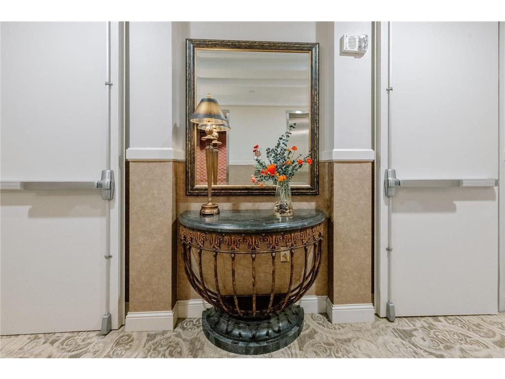 8301 Creekside Circle #560 Bloomington MN 55437 - Normandale 7062426 image28