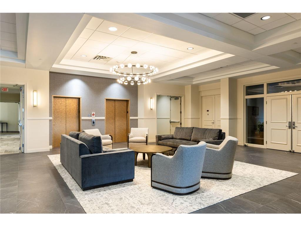 8301 Creekside Circle #560 Bloomington MN 55437 - Normandale 7062426 image29