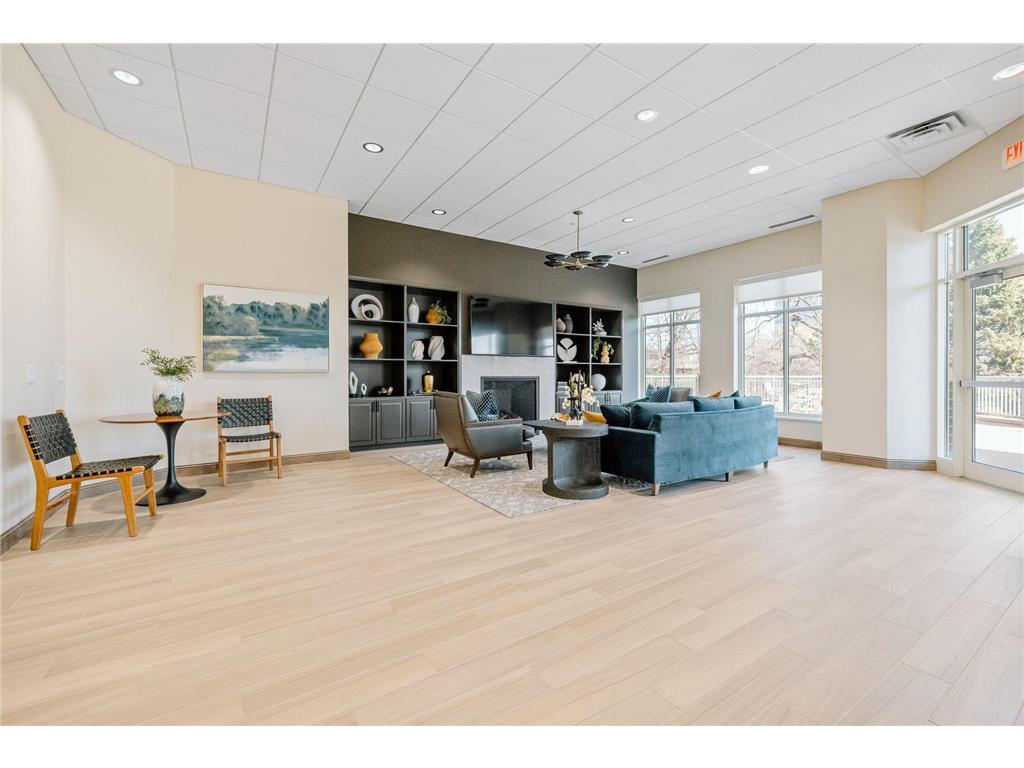 8301 Creekside Circle #560 Bloomington MN 55437 - Normandale 7062426 image30