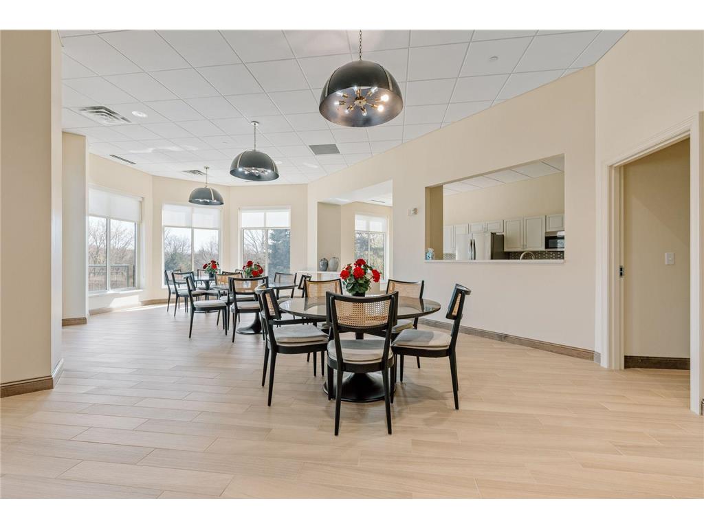 8301 Creekside Circle #560 Bloomington MN 55437 - Normandale 7062426 image32