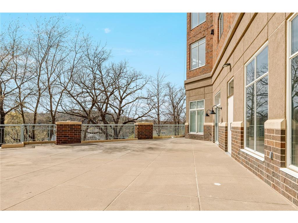 8301 Creekside Circle #560 Bloomington MN 55437 - Normandale 7062426 image39