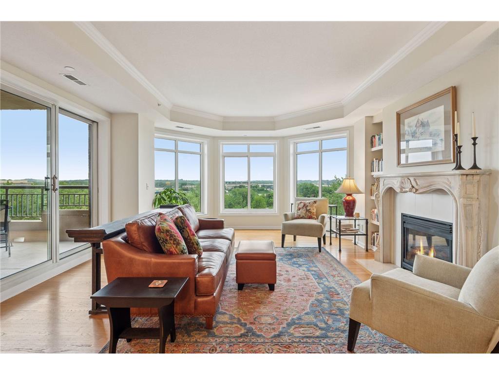 8301 Creekside Circle #570 Bloomington MN 55437 - Nine Mile Creek 6736655 image1