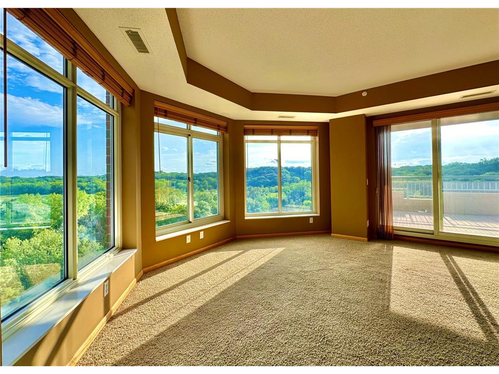 8301 Creekside Circle #640 Bloomington MN 55437 - Normandale 6568617 image1