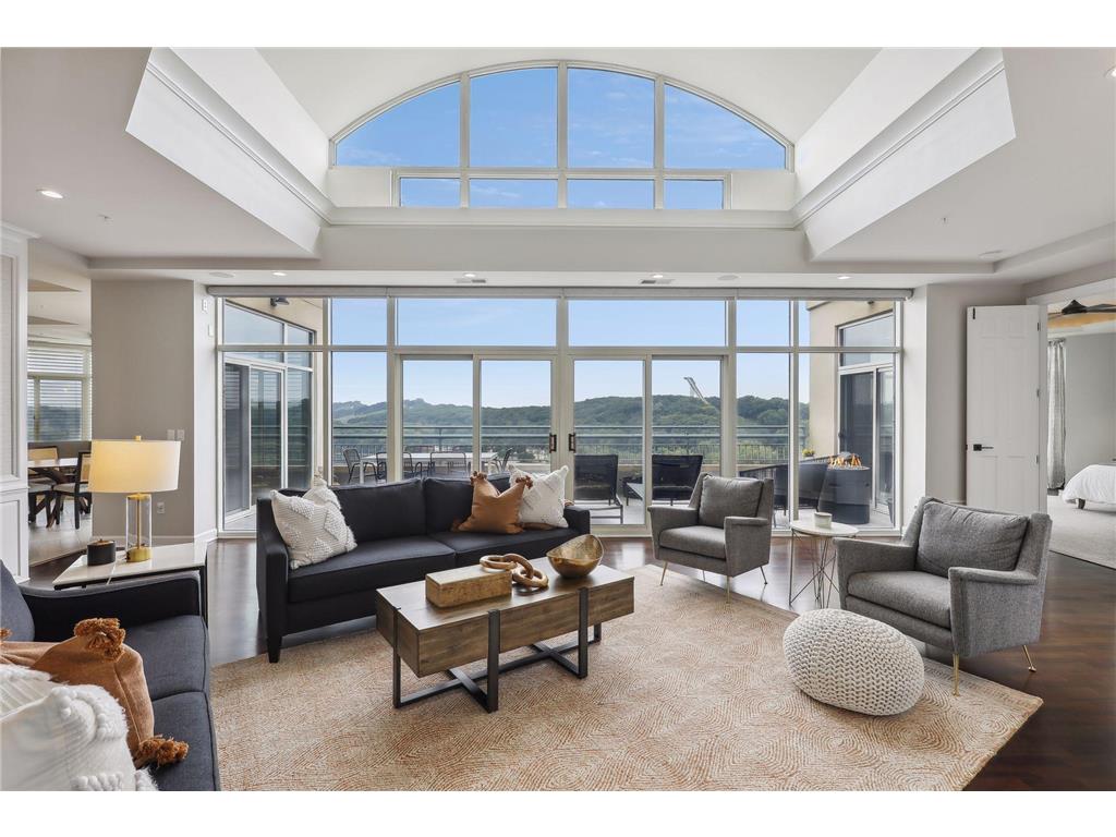 8301 Creekside Circle #930 Bloomington MN 55437 - Normandale 6383274 image1