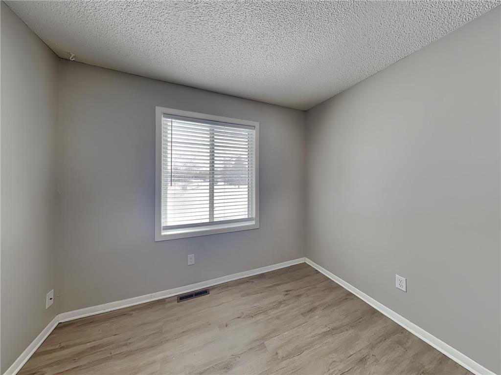 8301 Thomas Avenue N Brooklyn Park MN 55444 7012101 image9