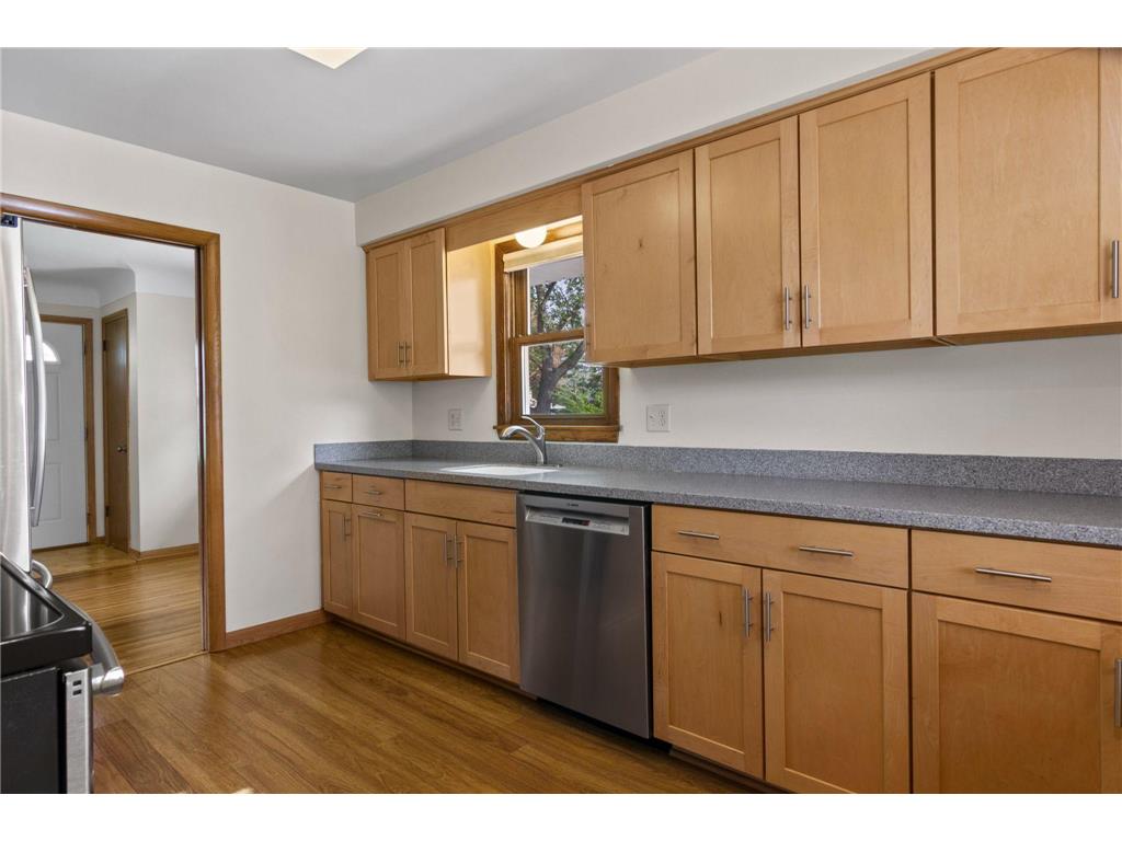8308 Dupont Avenue S Bloomington MN 55420 7059783 image11
