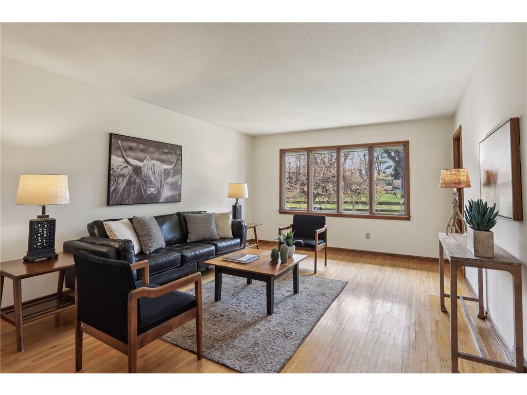 8309 28th Avenue N New Hope MN 55427 6511579 image1