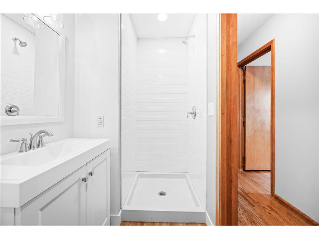 8309 Harrison Road Bloomington MN 55437 7024974 image12