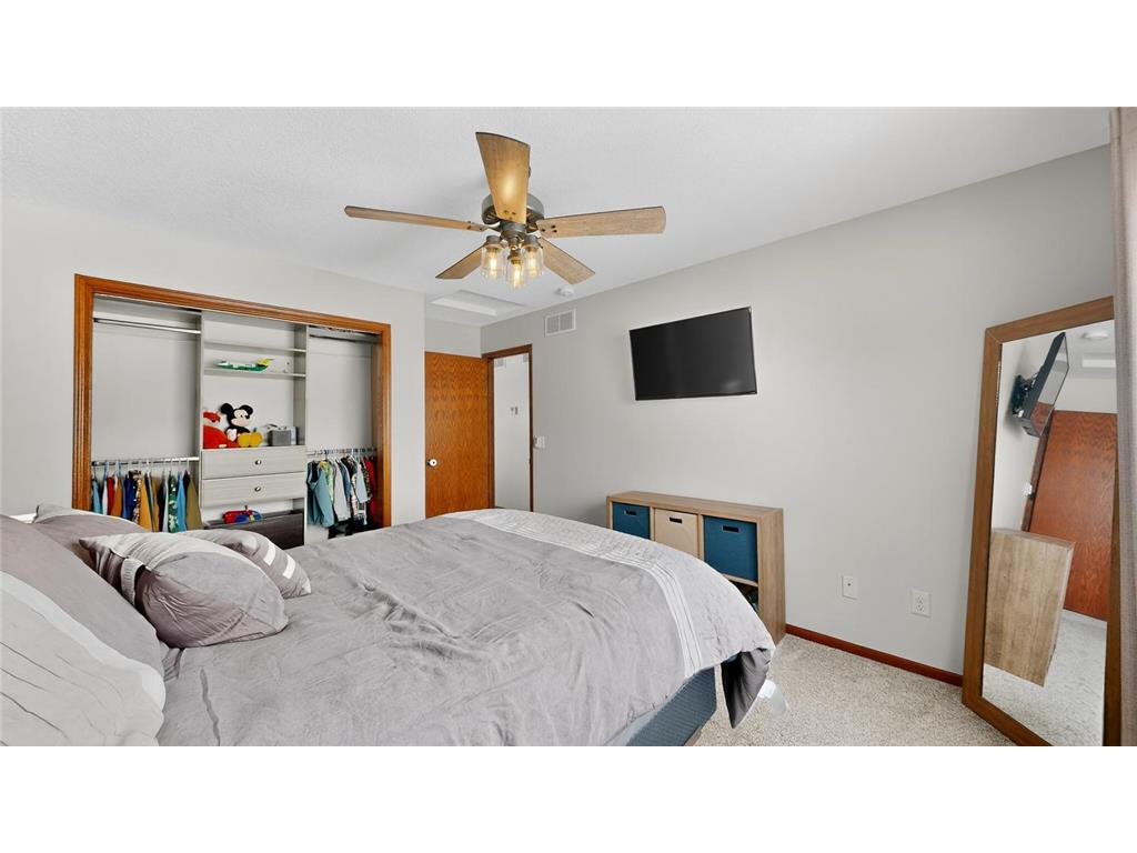 831 20th Avenue SE Pine Island MN 55963 7034196 image20