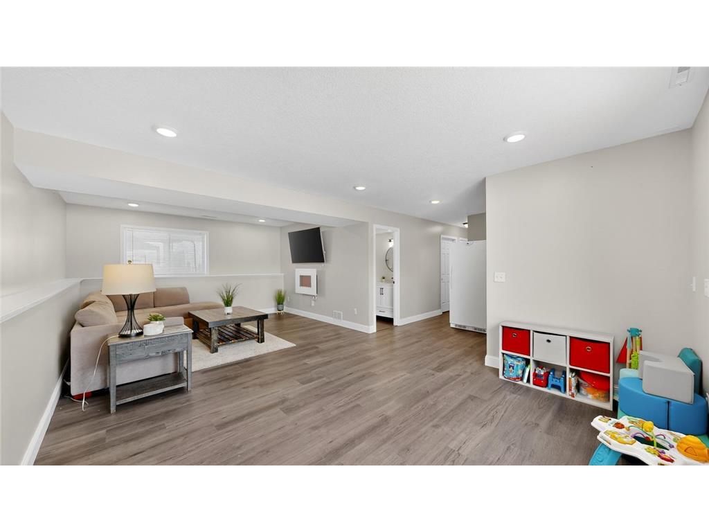 831 20th Avenue SE Pine Island MN 55963 7034196 image29