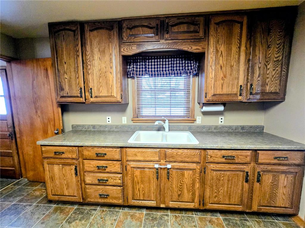 831 4th Avenue SW Pipestone MN 56164 7027672 image5