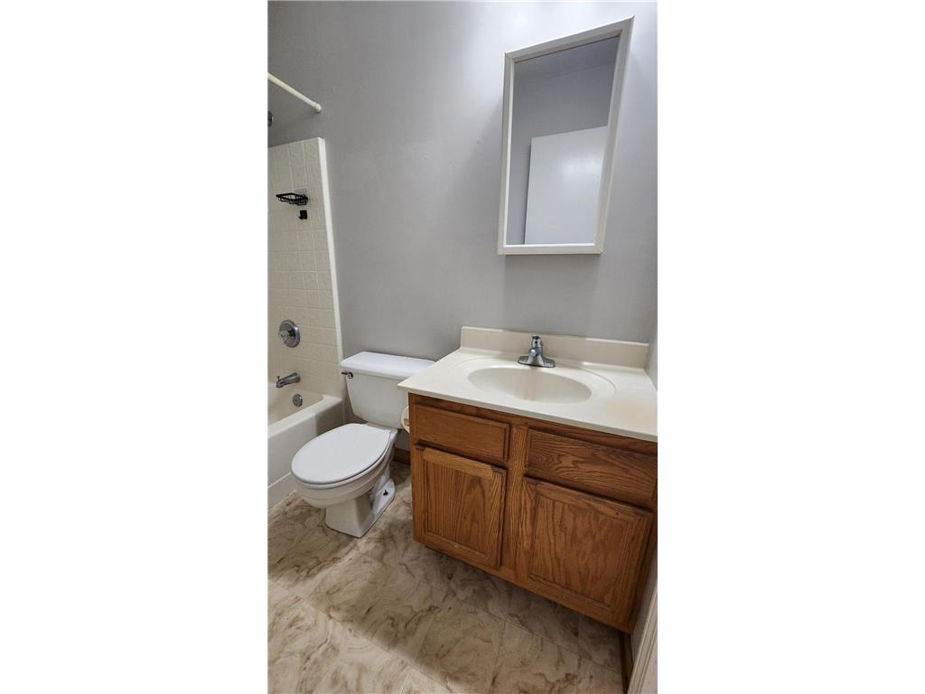 831 7th Street NW Rochester MN 55901 7007006 image15