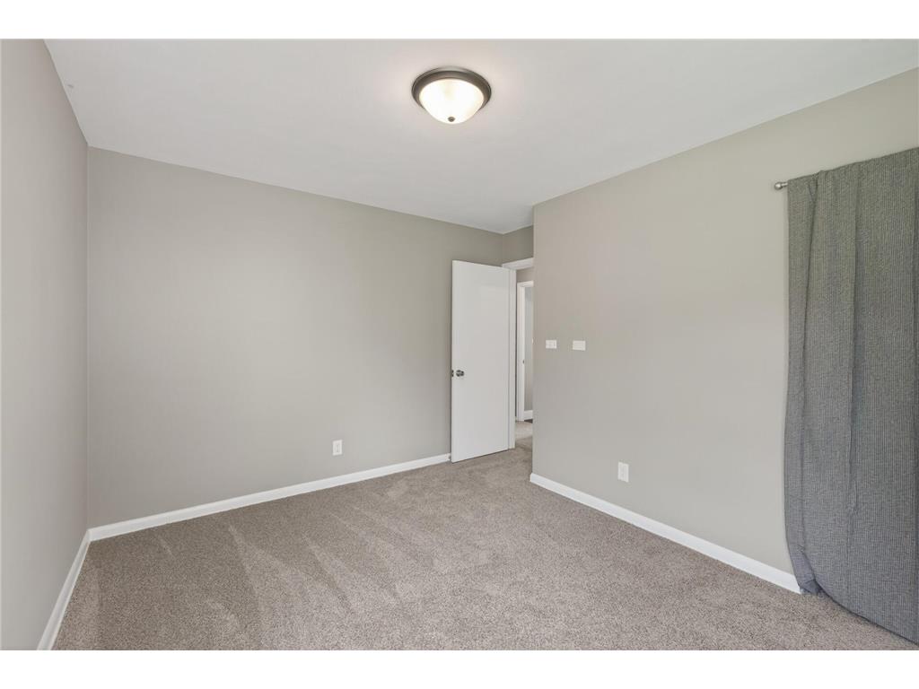 831 Howard Street N Saint Paul MN 55119 7073253 image11