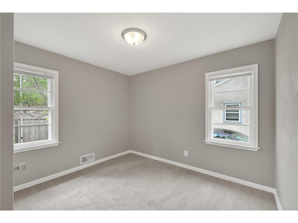 831 Howard Street N Saint Paul MN 55119 7073253 image12