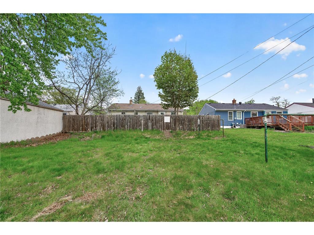 831 Howard Street N Saint Paul MN 55119 7073253 image16