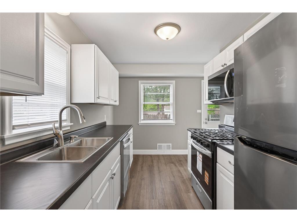 831 Howard Street N Saint Paul MN 55119 7073253 image6
