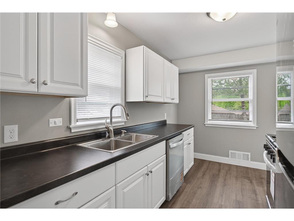 831 Howard Street N Saint Paul MN 55119 7073253 image7