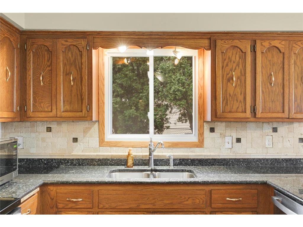 8316 Hampshire Avenue N Brooklyn Park MN 55445 6823986 image16