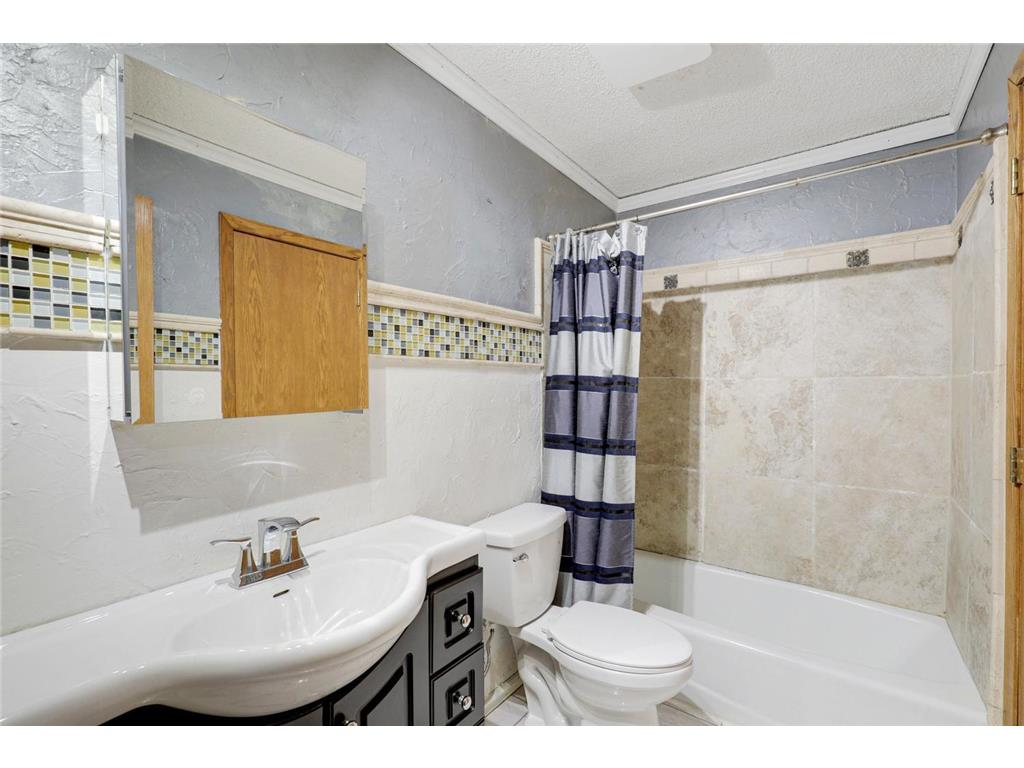 8316 Hampshire Avenue N Brooklyn Park MN 55445 6823986 image21