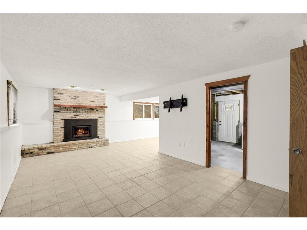 8316 Hampshire Avenue N Brooklyn Park MN 55445 6823986 image27