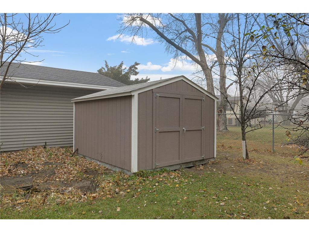 8316 Hampshire Avenue N Brooklyn Park MN 55445 6823986 image29