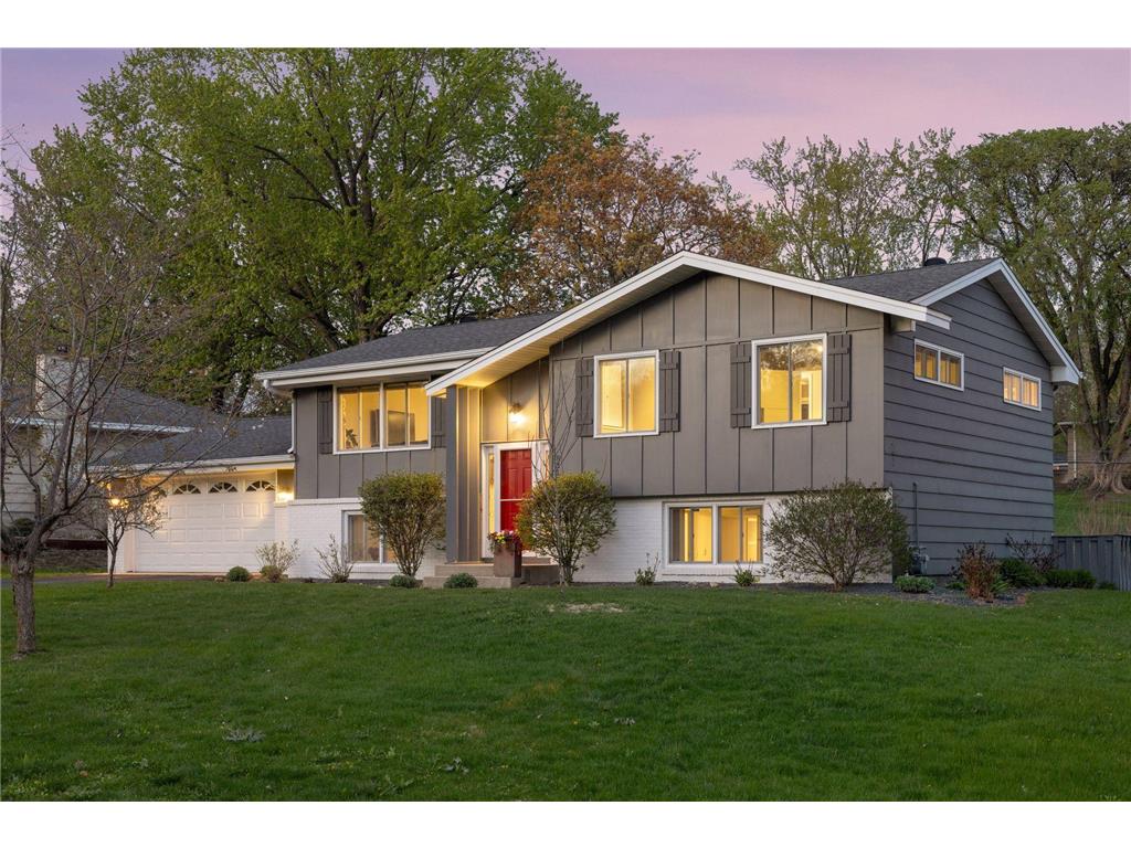8317 Beard Road Bloomington MN 55431 7061135 image1