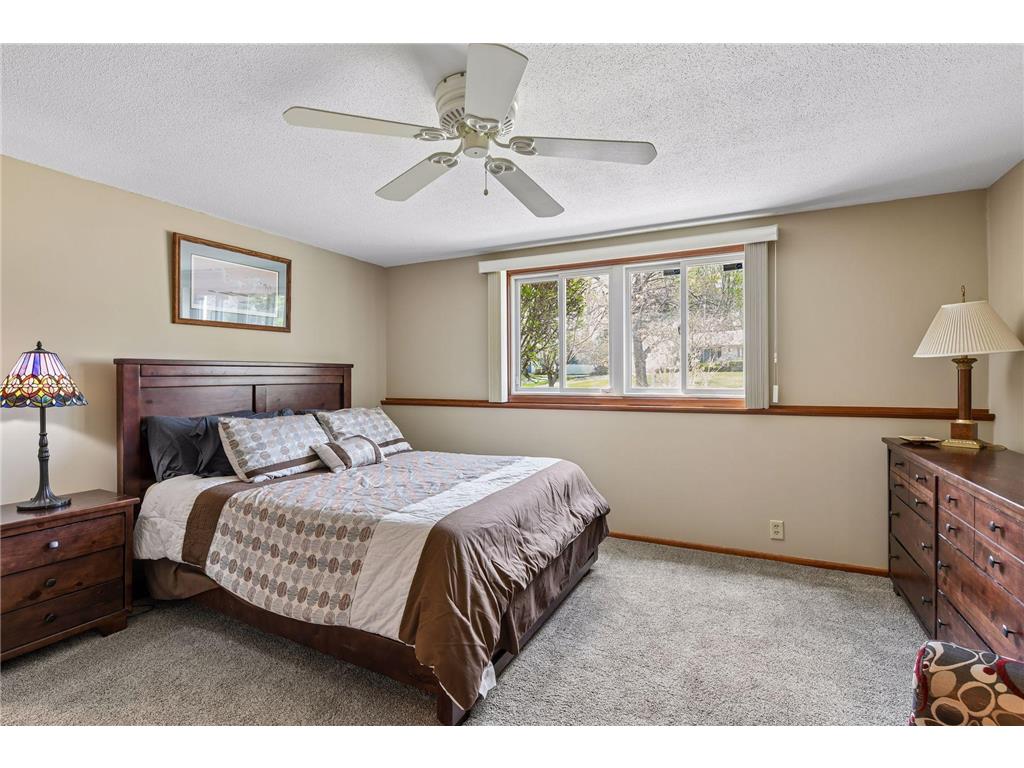 8317 Beard Road Bloomington MN 55431 7061135 image30