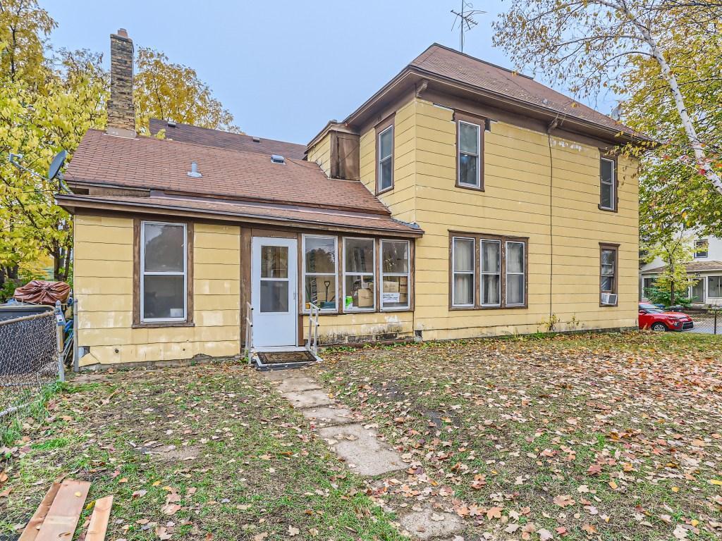 832 20th Avenue NE Minneapolis MN 55418 6415937 image1