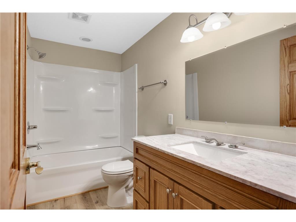 832 Bailey Street Hastings MN 55033 7079466 image11