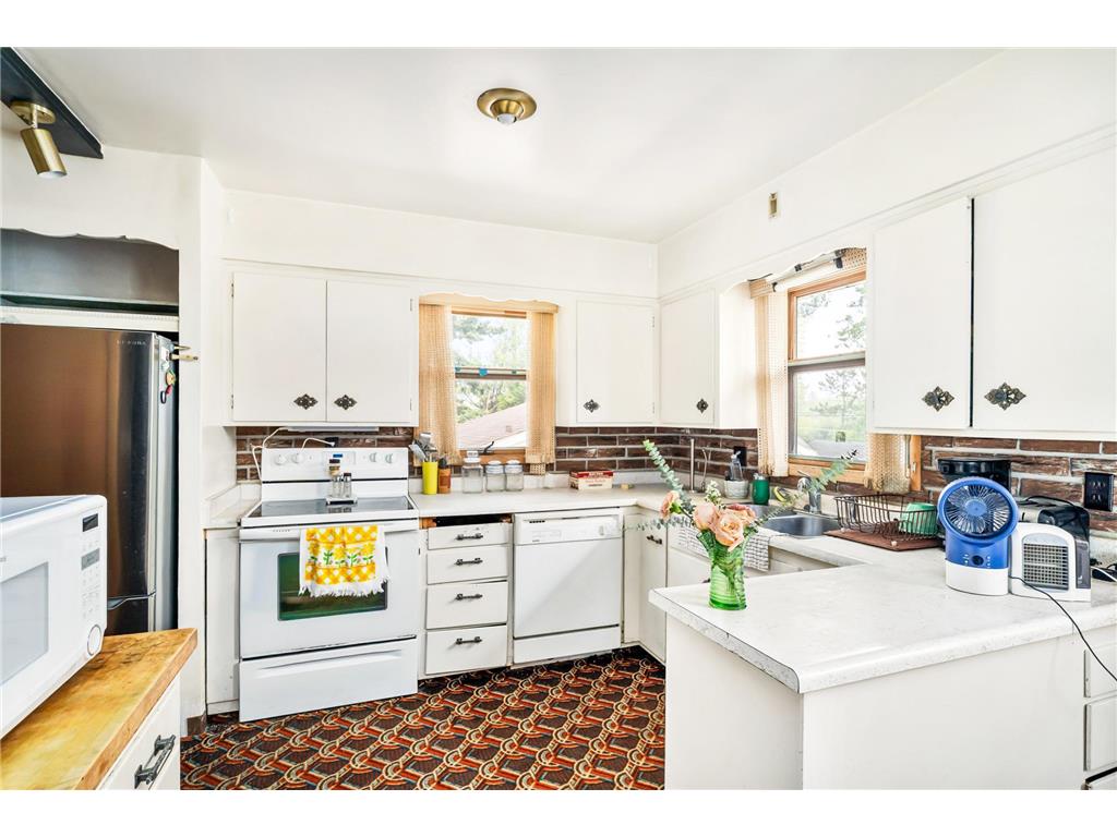 832 N 43rd Avenue W Duluth MN 55807 7110947 image12