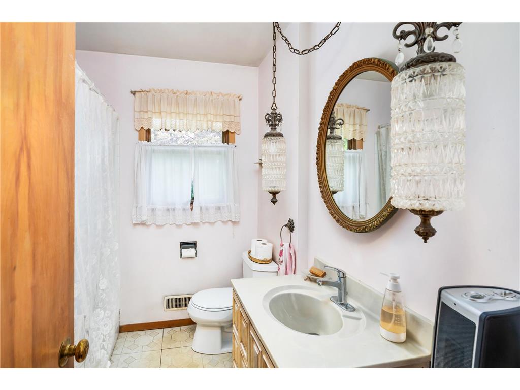 832 N 43rd Avenue W Duluth MN 55807 7110947 image16