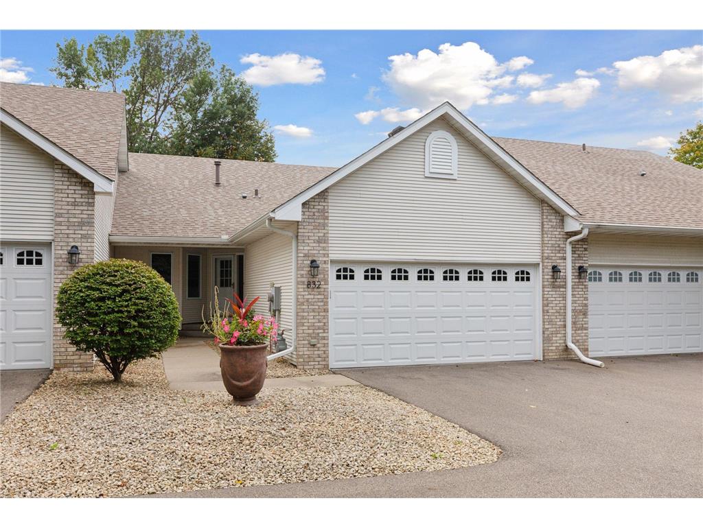 832 Wescott Square Eagan MN 55123 6794073 image1