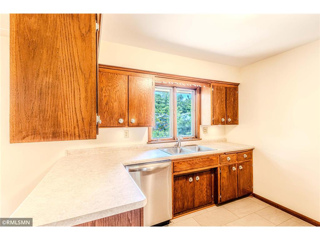 8324 62nd Avenue N Brooklyn Park MN 55428 7085087 image10