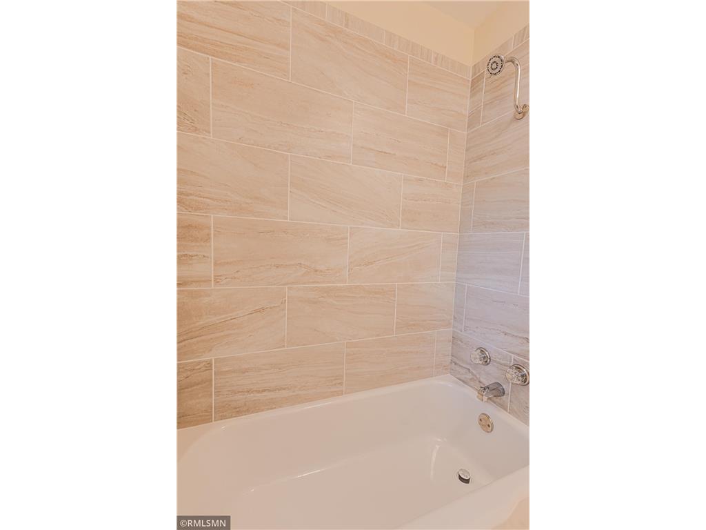 8324 62nd Avenue N Brooklyn Park MN 55428 7085087 image15