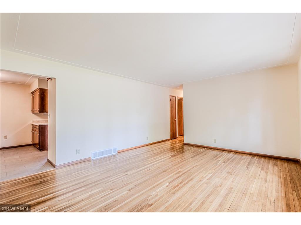 8324 62nd Avenue N Brooklyn Park MN 55428 7085087 image21