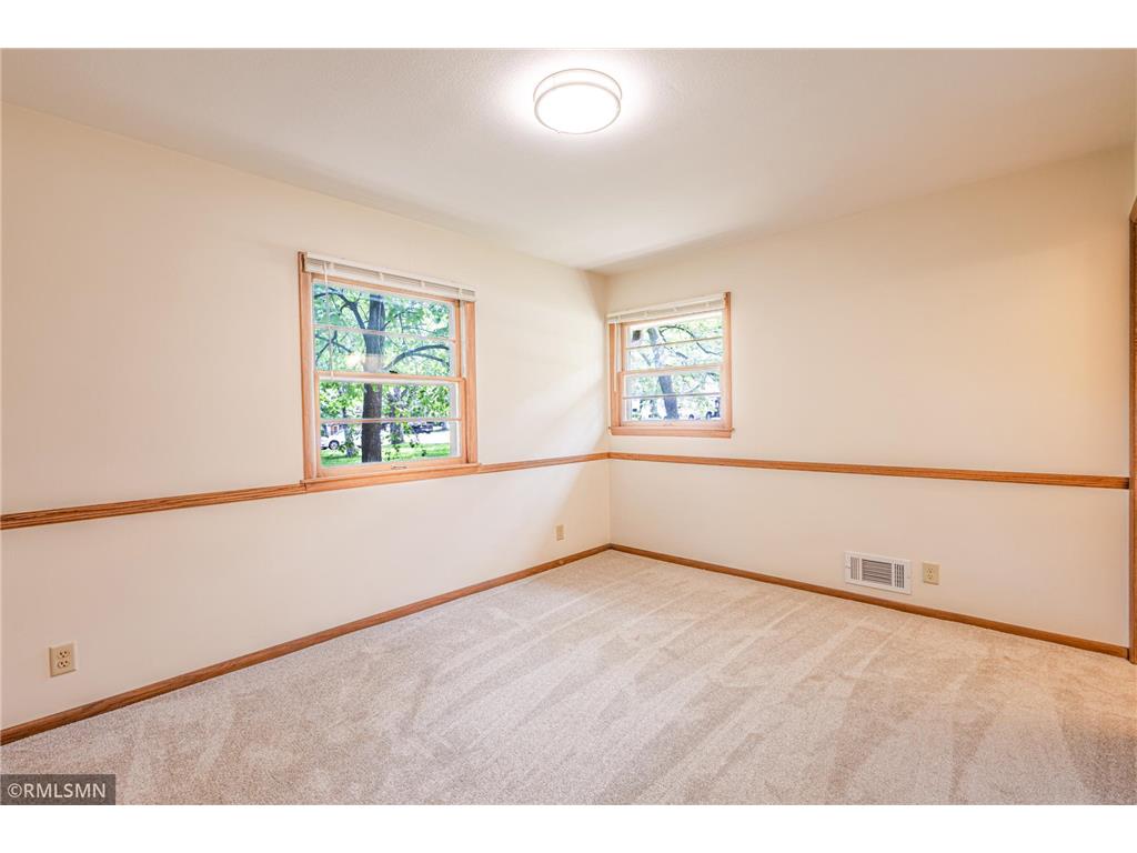 8324 62nd Avenue N Brooklyn Park MN 55428 7085087 image26