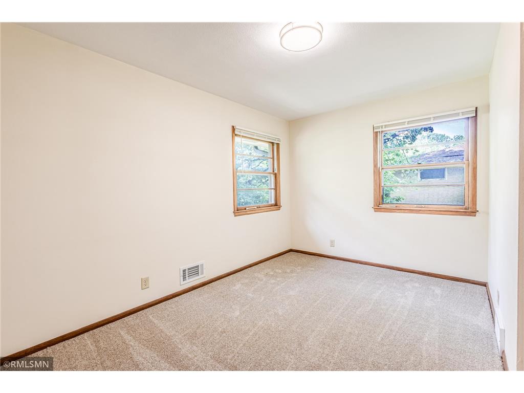 8324 62nd Avenue N Brooklyn Park MN 55428 7085087 image30