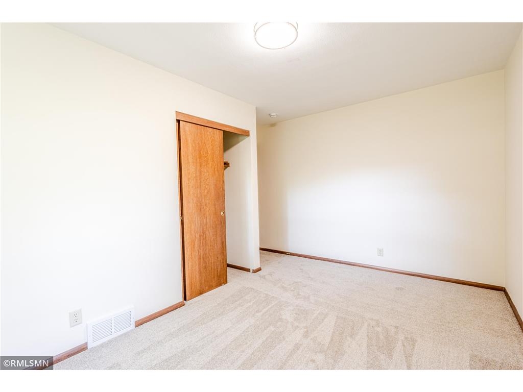 8324 62nd Avenue N Brooklyn Park MN 55428 7085087 image31