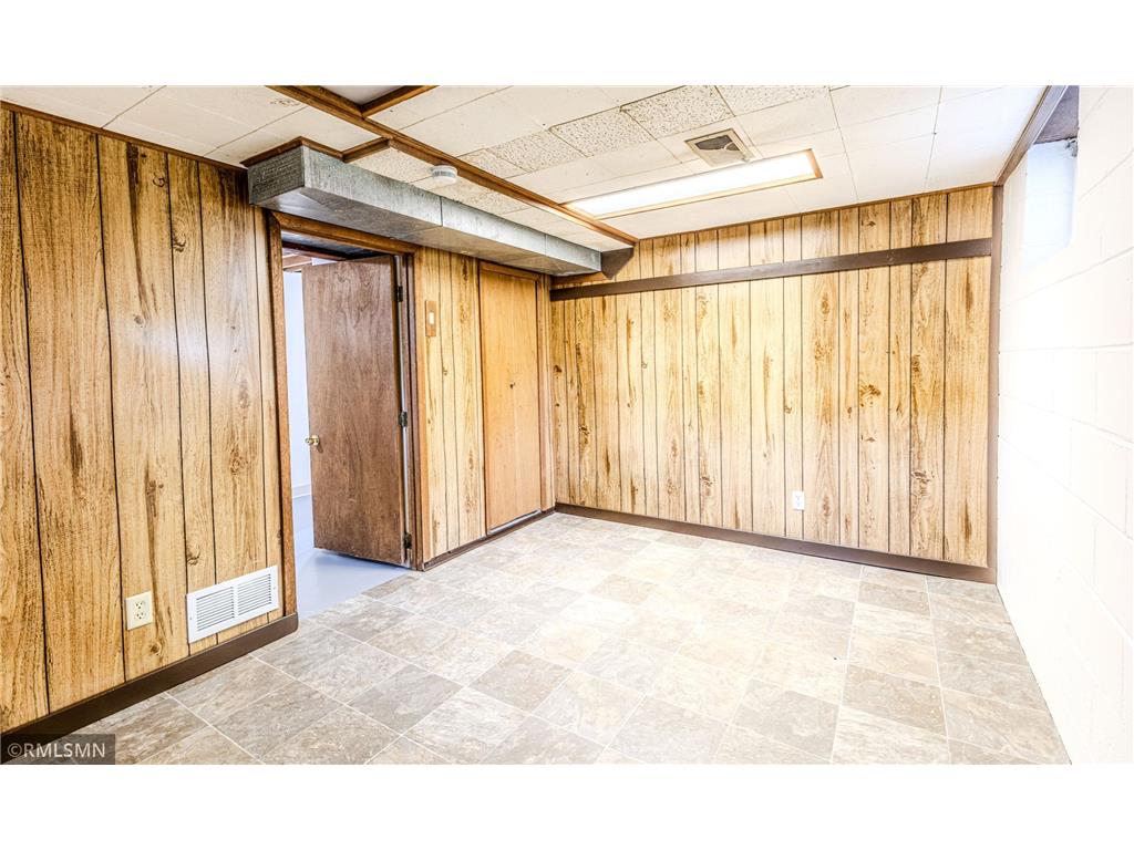 8324 62nd Avenue N Brooklyn Park MN 55428 7085087 image40