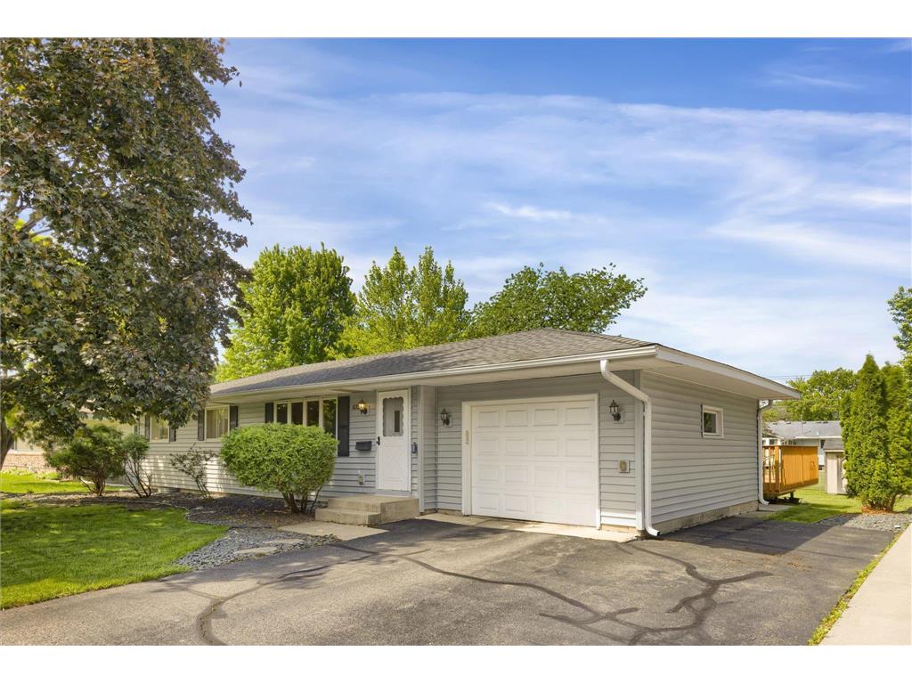 8324 Chicago Avenue S Bloomington MN 55420 6552872 image1