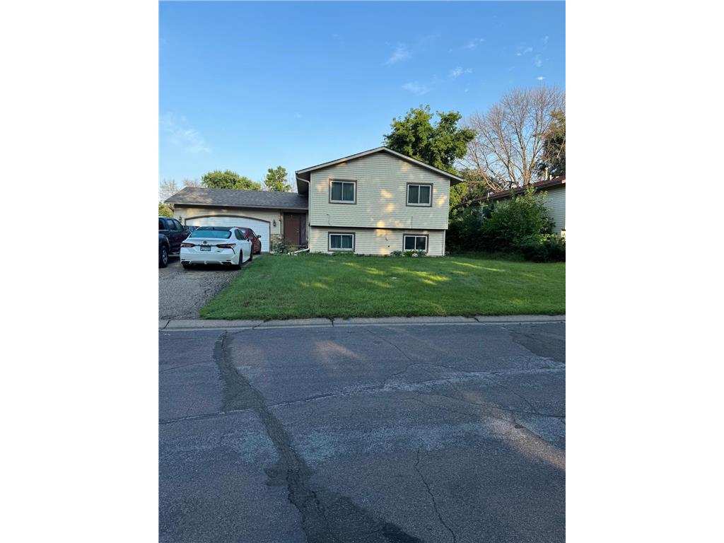 8325 Abbott Avenue N Brooklyn Park MN 55443 6568399 image1