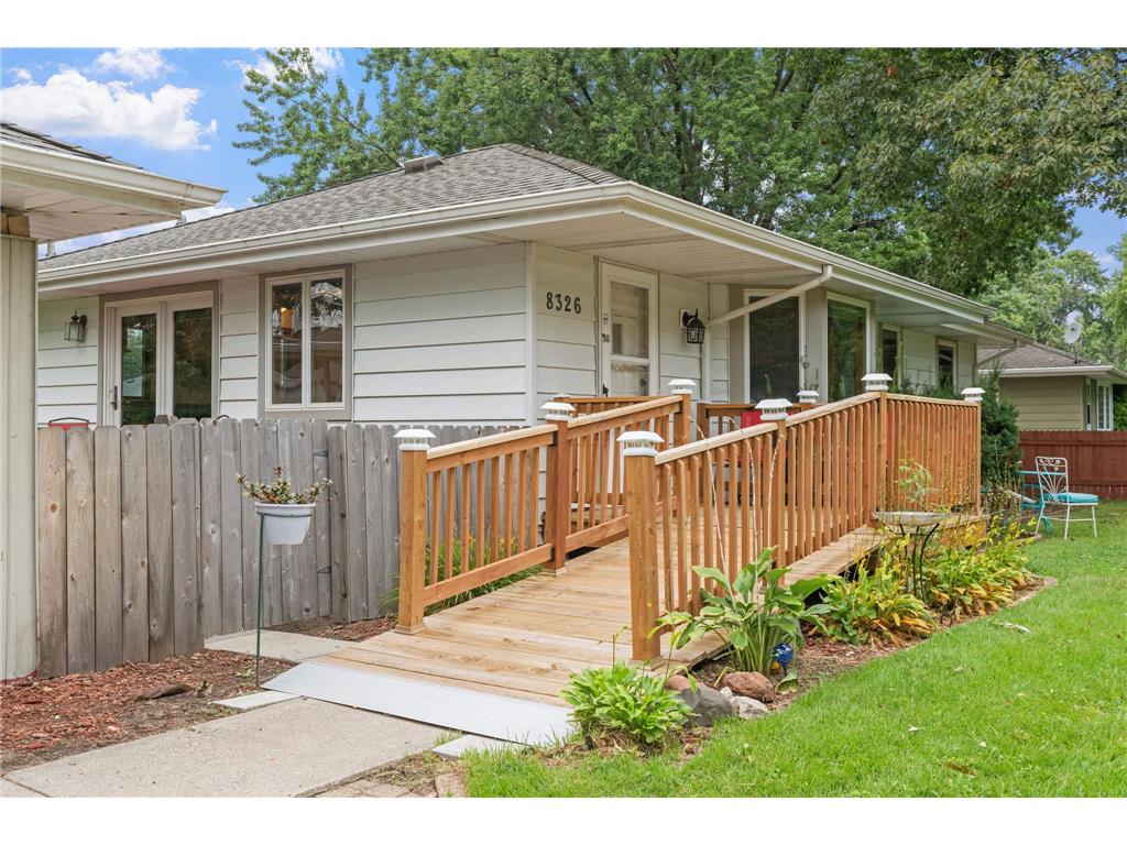 8326 Grenadier Avenue S Cottage Grove MN 55016 6585354 image1